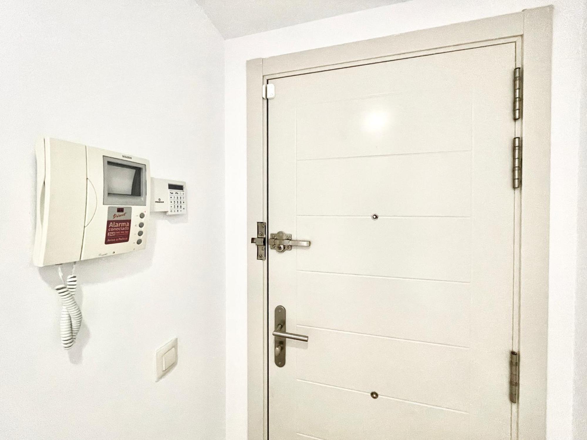 Maravilloso Apartamento Centrico De 70M2, Jardin Propio 40M2 Con Piscina Para Ninos Y Parking Opcional Μάλαγα Εξωτερικό φωτογραφία